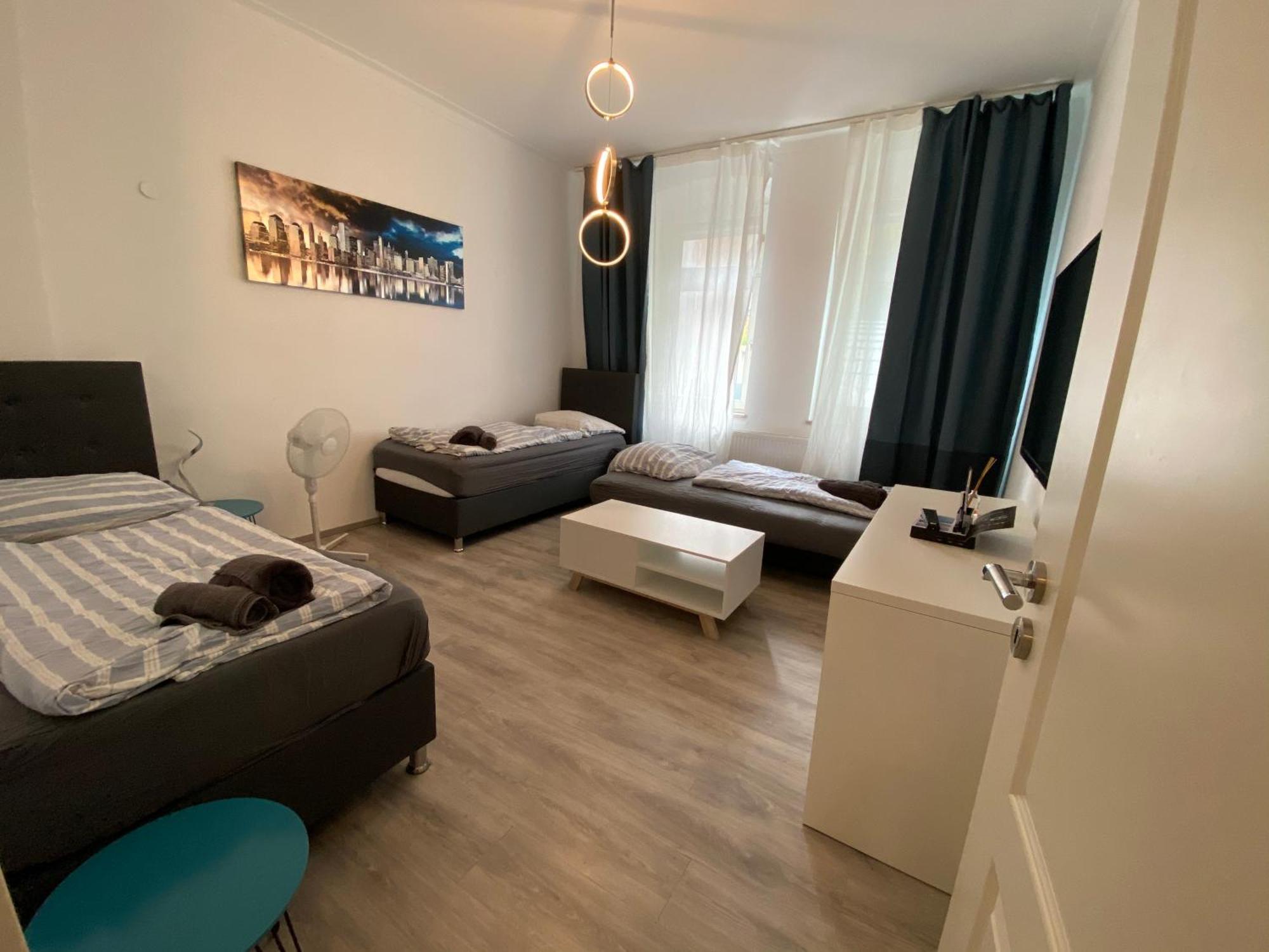 Apartments - Free Parking - Wifi - Kitchen Essen Exterior photo